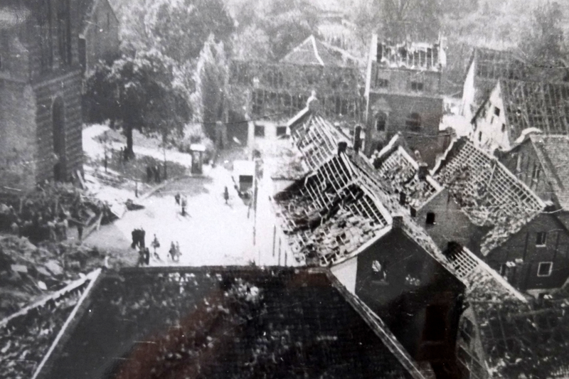 Blick in den zerstörten Ortskern Korschenbroichs 1943
